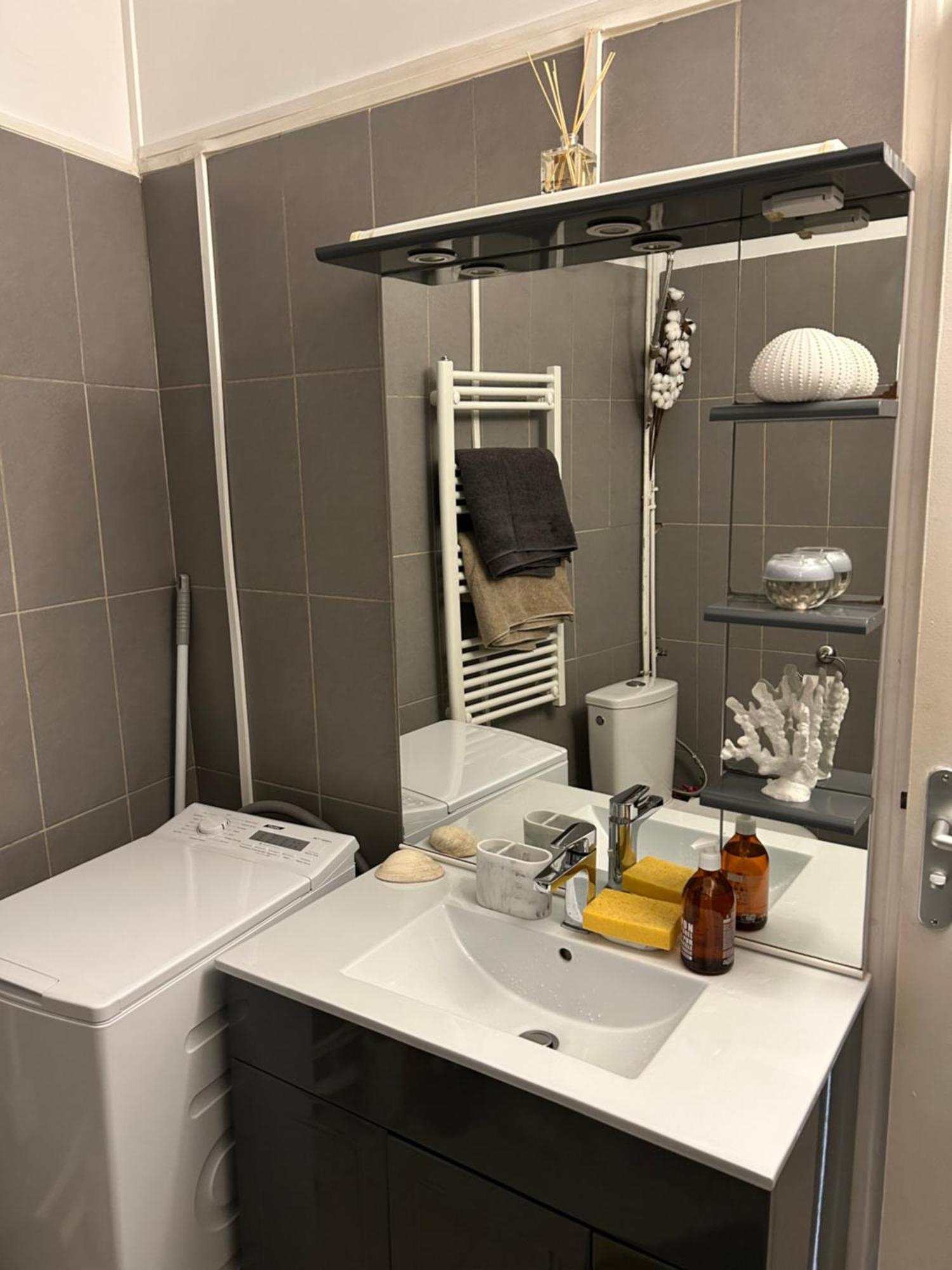 Grand Studio Entierement Renove Au Coeur De Paris Apartamento Exterior foto